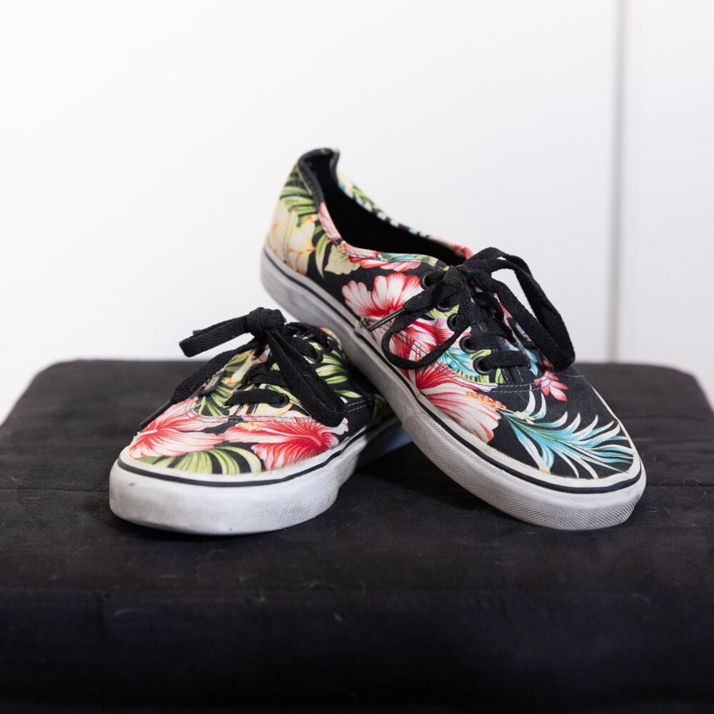 Vans Tropical Floral Print Canvas Sneakers Shoes Black Womens Size 8.5